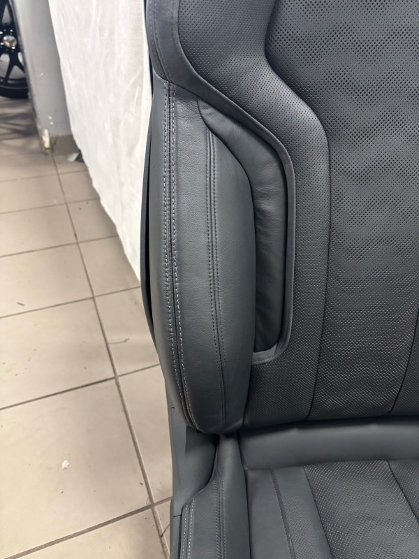 Siege BMW M4 couture air bag lateral réparé